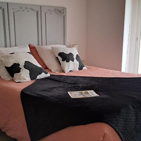 Livry  La Bergerie Du Mesnil B&B 외부 사진