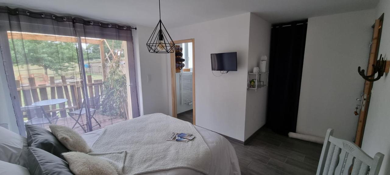Livry  La Bergerie Du Mesnil B&B 외부 사진